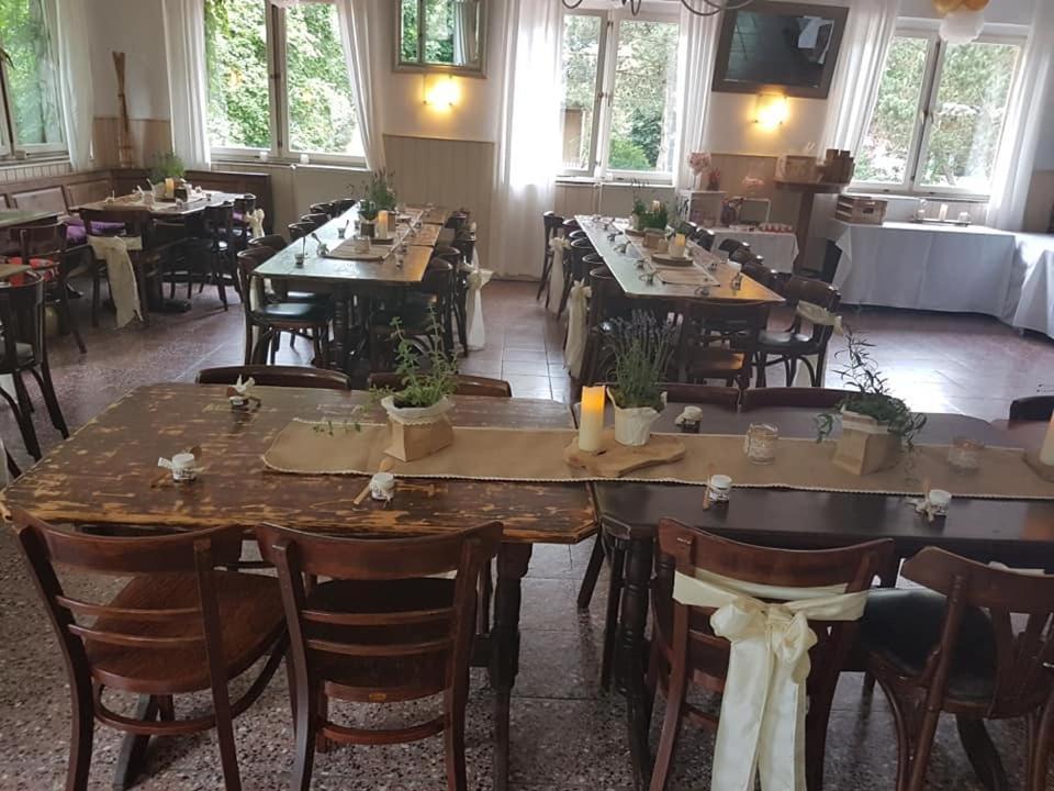 Bungalows Zur Alten Faehre Werder  Esterno foto